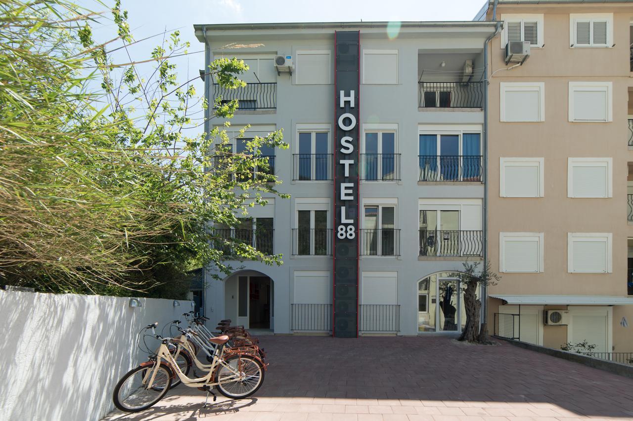 88 Auberge de jeunesse *